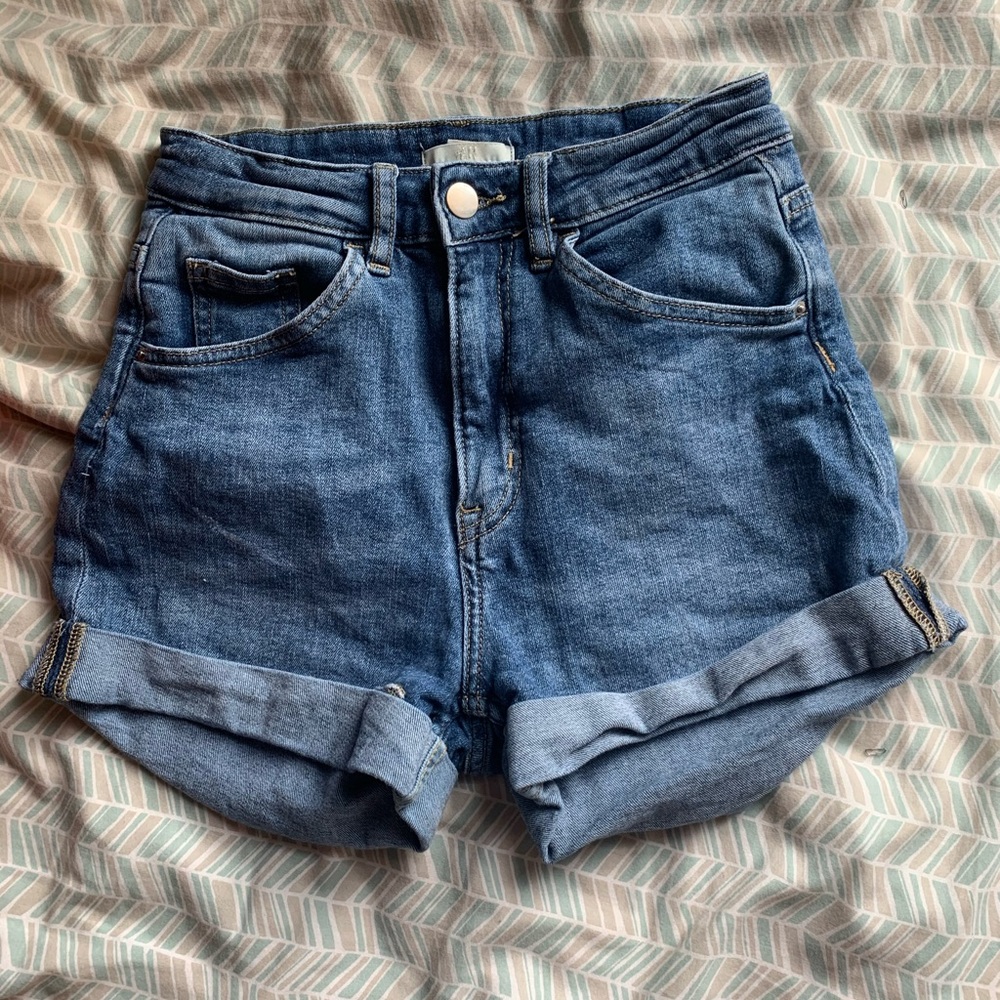 medium was high waisted denim shorts